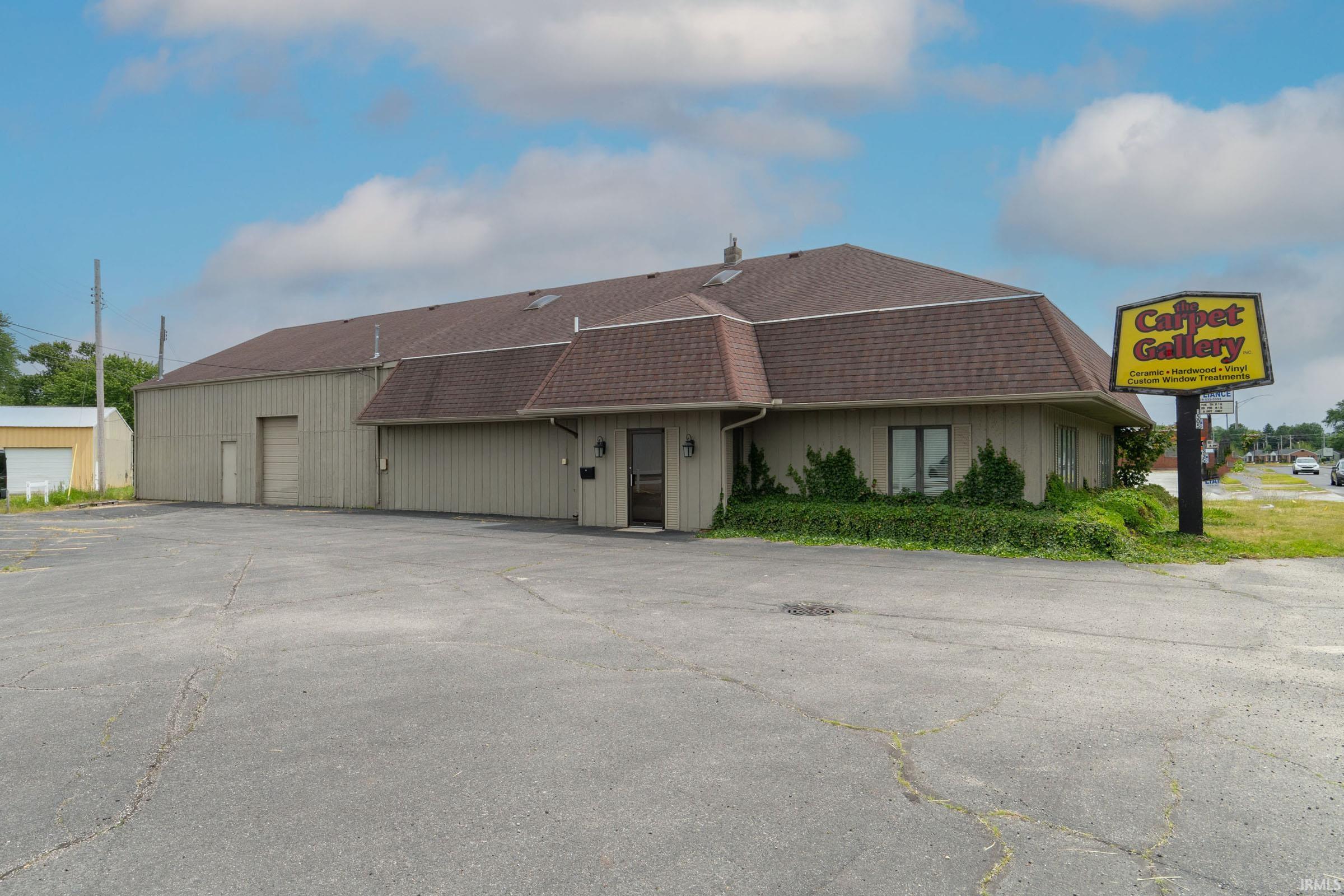 1505 Elkhart Road Goshen, IN 46526 - Photo 28 of 36