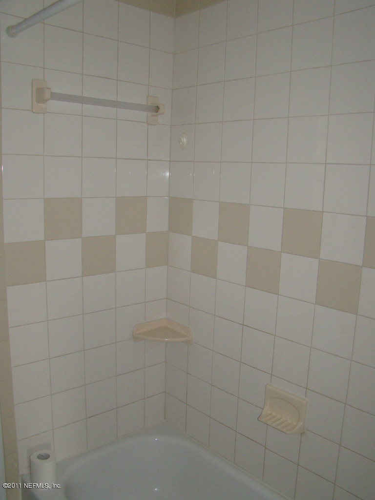 5445 North River Road Jacksonville, FL 32211 - Photo 10 of 15 Shower