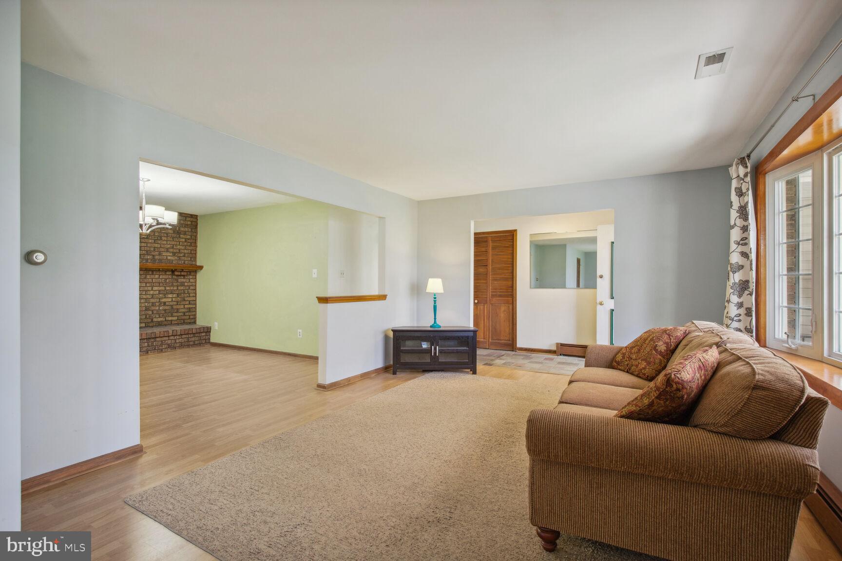 6 Croshaw Road Wrightstown, NJ 08562 - Photo 8 of 31 Gallery Image 8