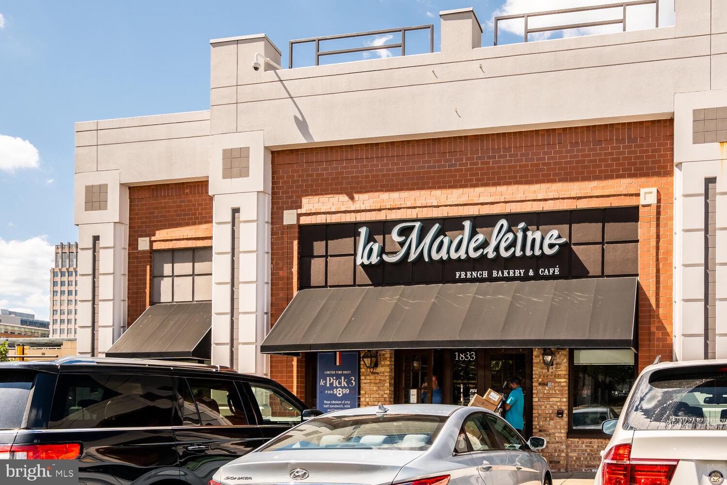 1791 Jonathan Way, Unit 1791C Reston, VA 20190 - Photo 37 of 58 a view of a car park in front of house