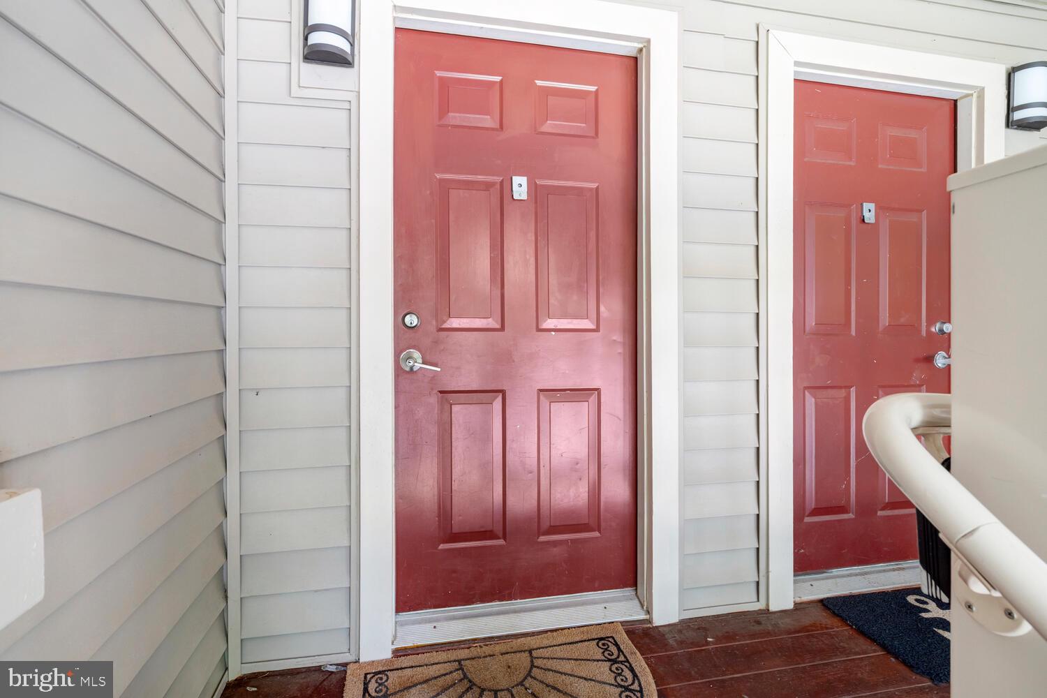 1791 Jonathan Way, Unit 1791C Reston, VA 20190 - Photo 58 of 58 a view of front door with a chair
