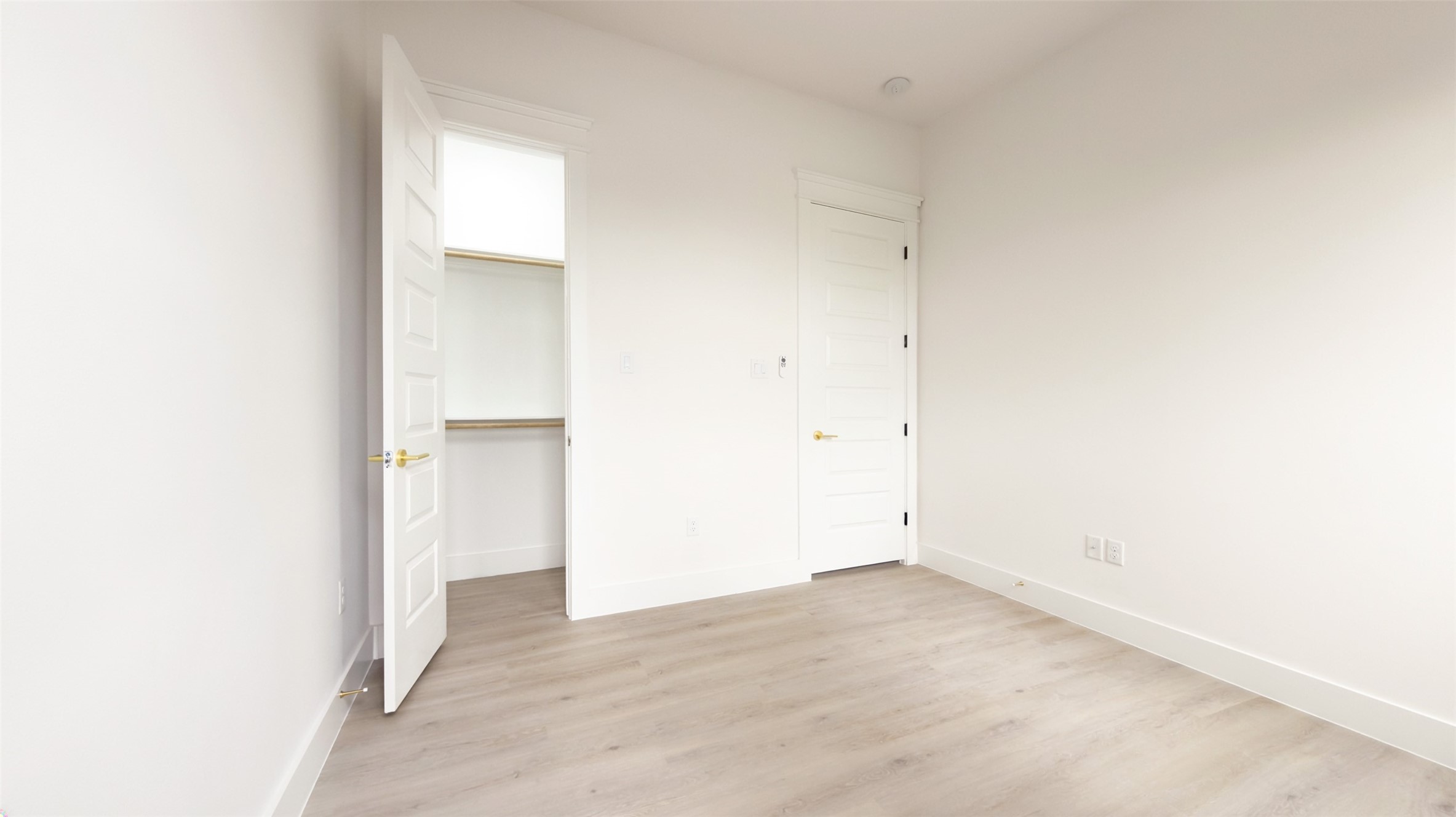 823 North Loop Houston, TX 77022 - Photo 13 of 23 a view of an empty room
