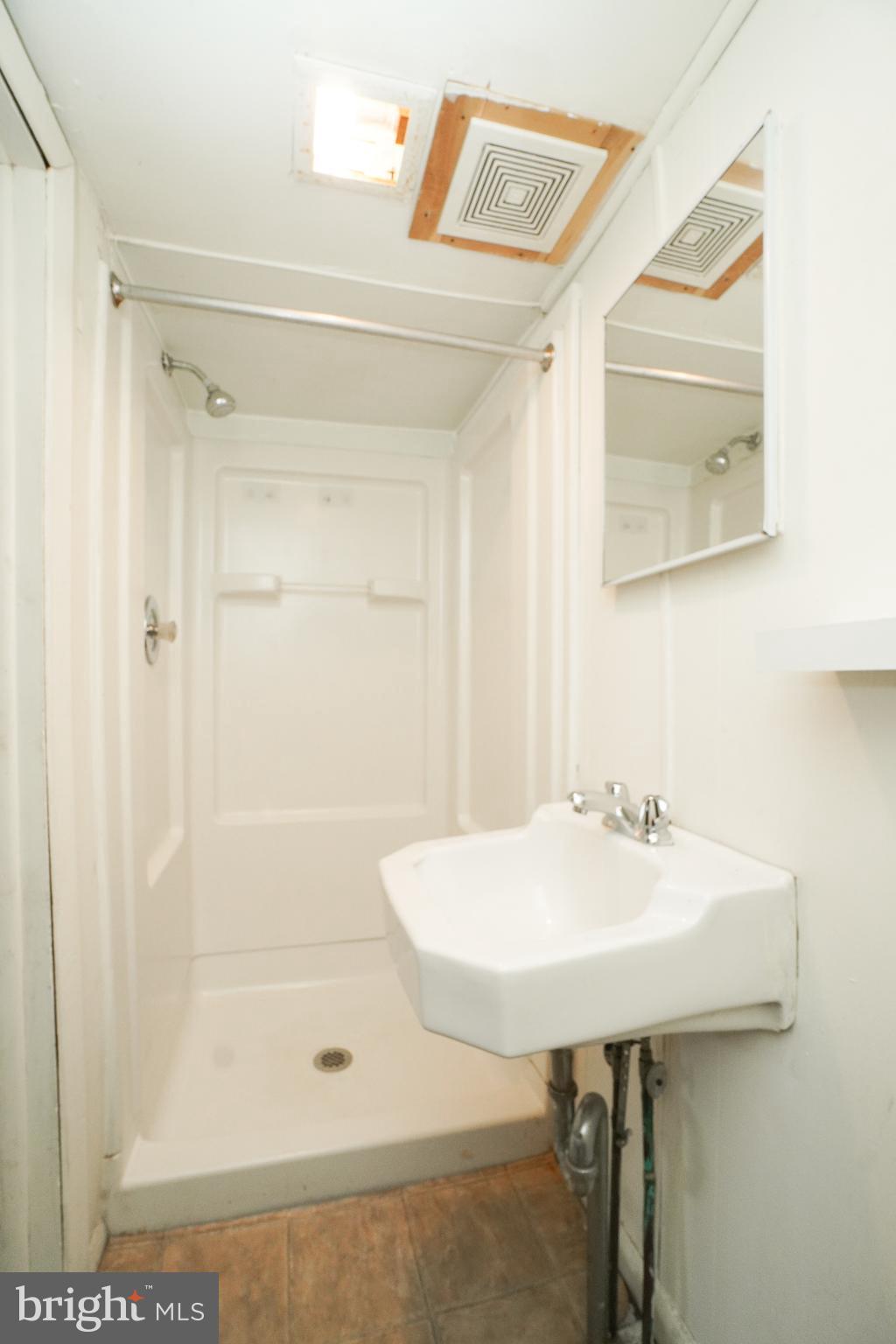3219 Summer Street Philadelphia, PA 19104 - Photo 13 of 33