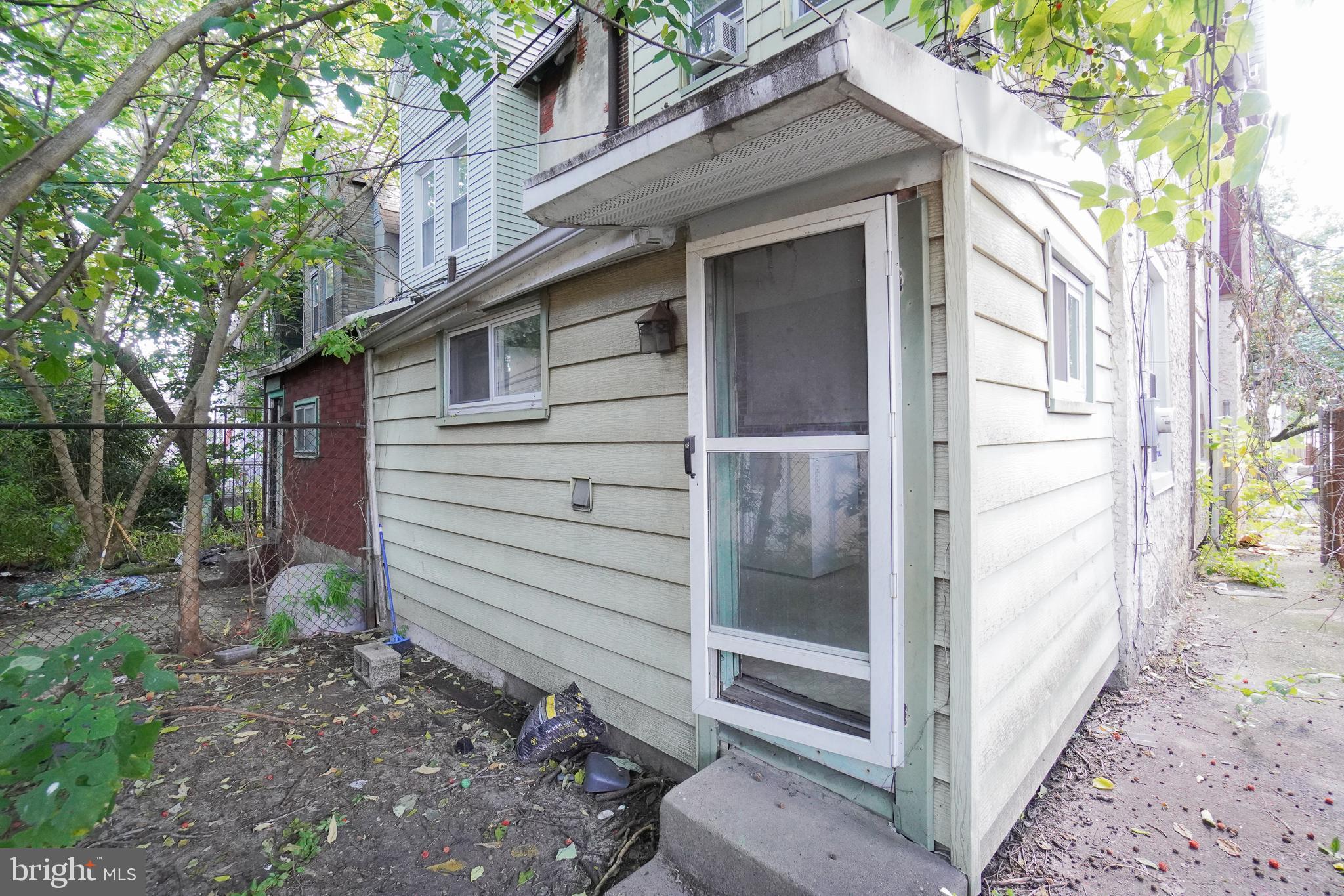 3219 Summer Street Philadelphia, PA 19104 - Photo 15 of 33