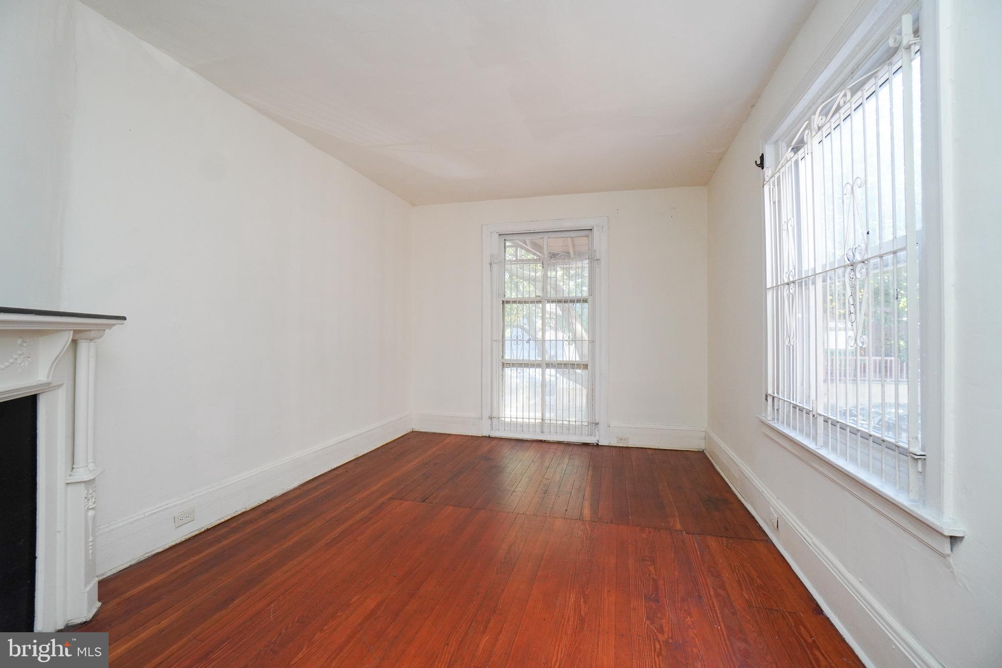 3219 Summer Street Philadelphia, PA 19104 - Photo 3 of 33