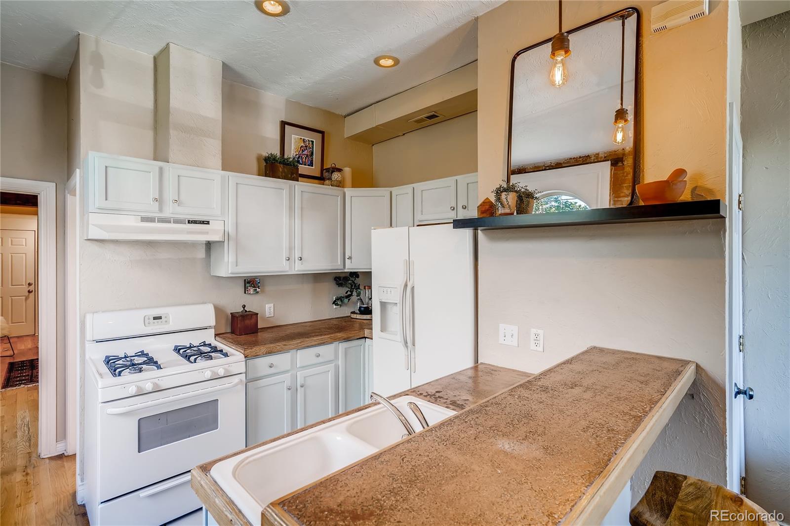 474 Inca Street Denver, CO 80204 - Photo 7 of 19