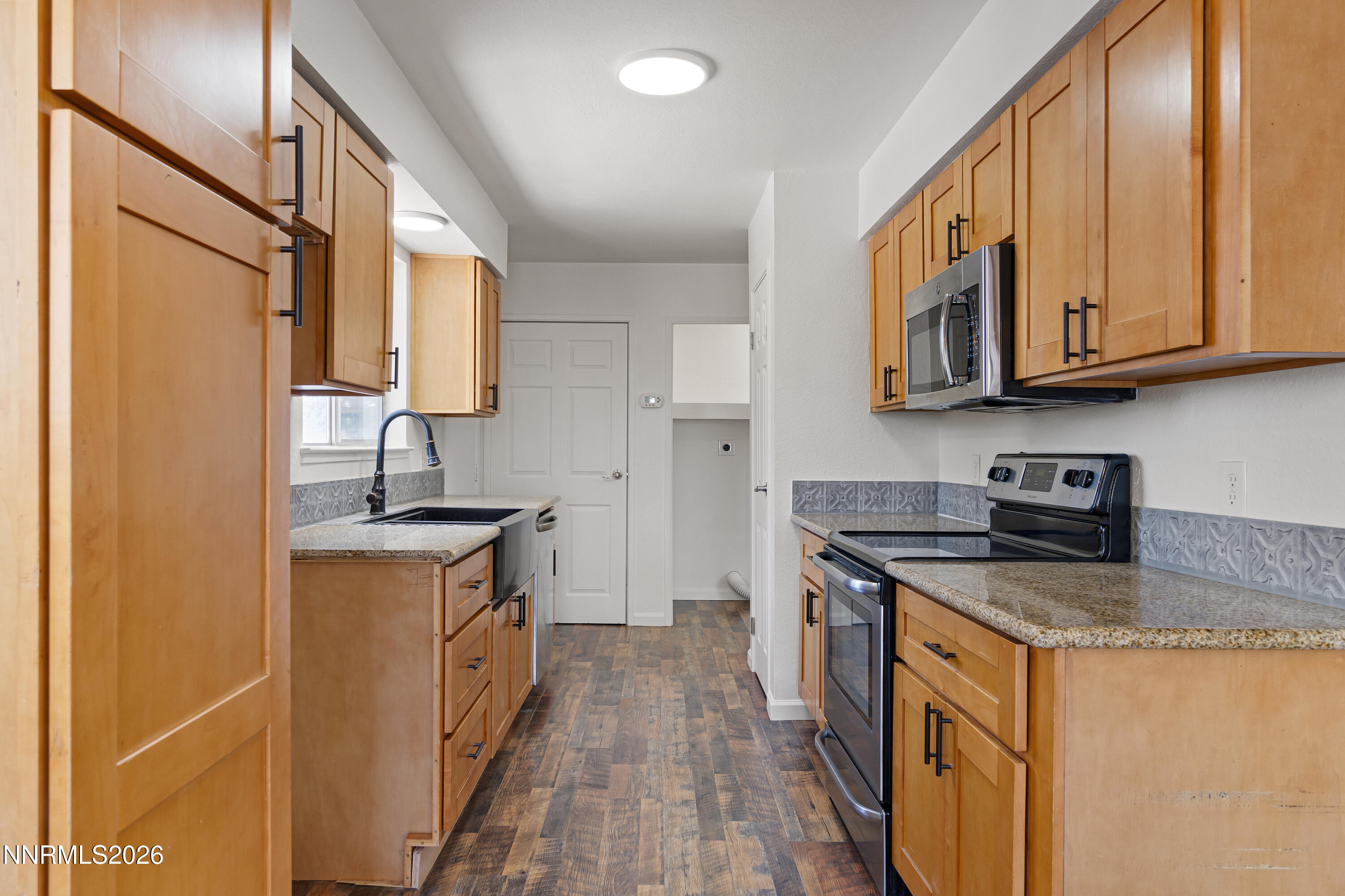235 Arrow Street Fernley, NV 89408 - Photo 13 of 31 DSC00952
