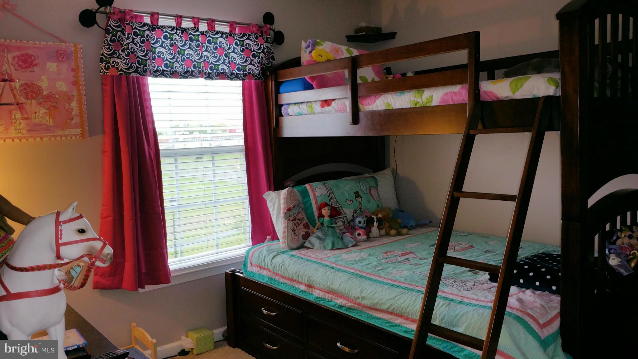 917 Tipton Road Baltimore, MD 21220 - Photo 15 of 24 a room with musical instruments