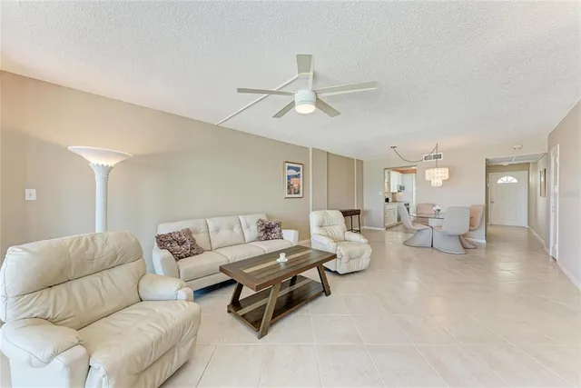 $749,000 | 5200 Gulf Drive, Unit 302, Holmes Beach, FL 34217