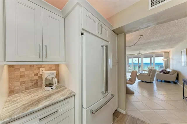 $749,000 | 5200 Gulf Drive, Unit 302, Holmes Beach, FL 34217