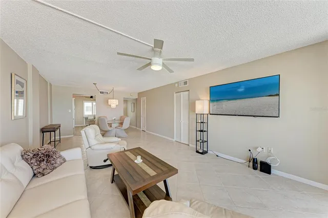 $749,000 | 5200 Gulf Drive, Unit 302, Holmes Beach, FL 34217