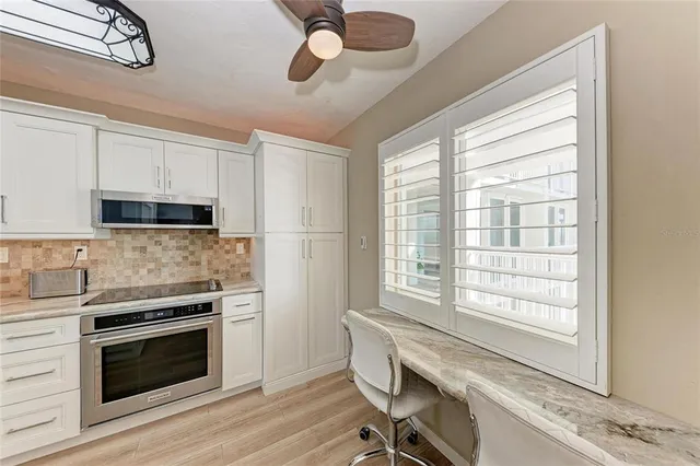 $749,000 | 5200 Gulf Drive, Unit 302, Holmes Beach, FL 34217