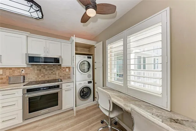 $749,000 | 5200 Gulf Drive, Unit 302, Holmes Beach, FL 34217