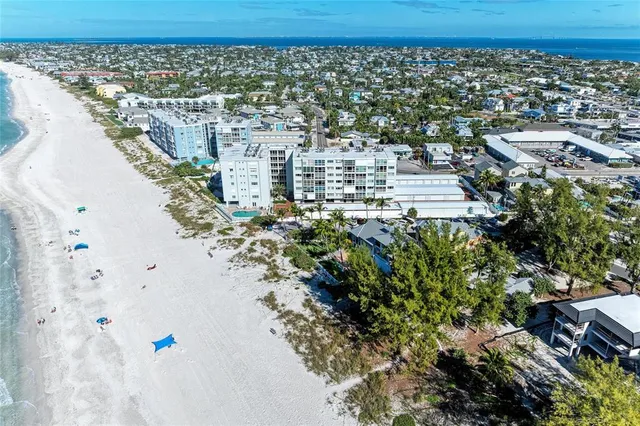 $749,000 | 5200 Gulf Drive, Unit 302, Holmes Beach, FL 34217