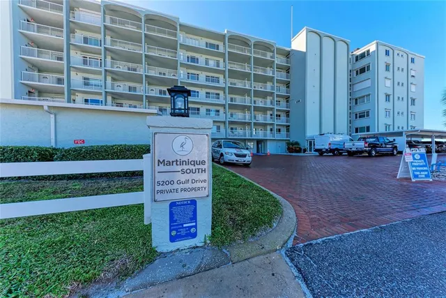 $749,000 | 5200 Gulf Drive, Unit 302, Holmes Beach, FL 34217