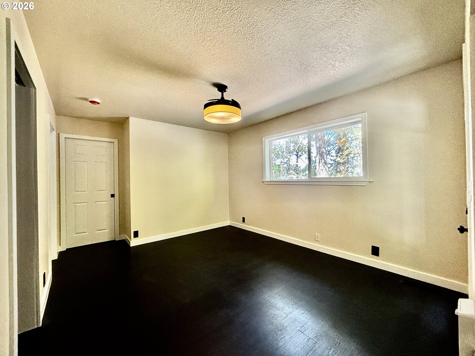 867 South 71st Street Springfield, OR 97478 - Photo 27 of 48 Bedroom, Owner's Suite