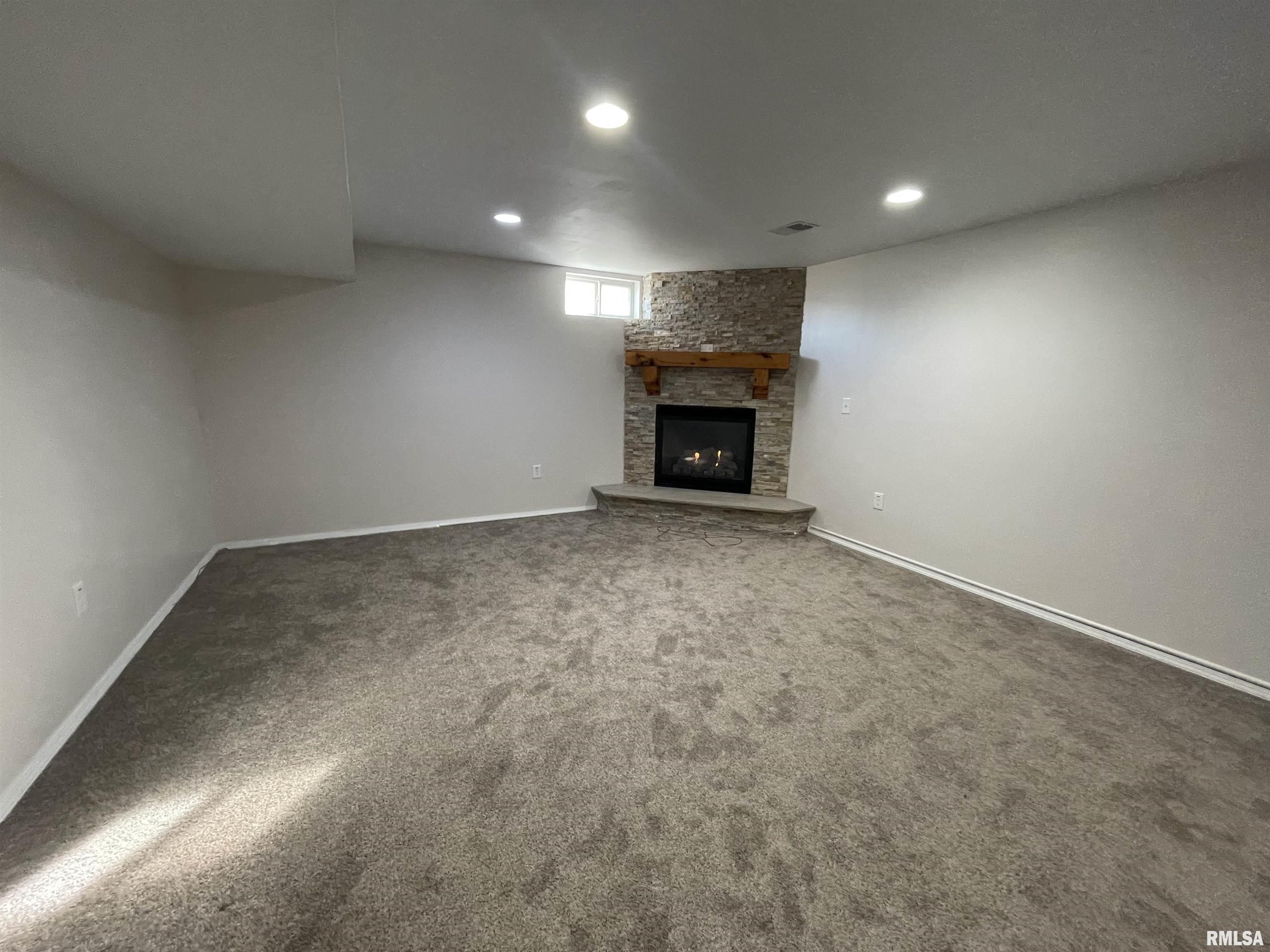 501 Mill Ridge Road Clinton, IA 52732 - Photo 16 of 23 Gallery Image 16