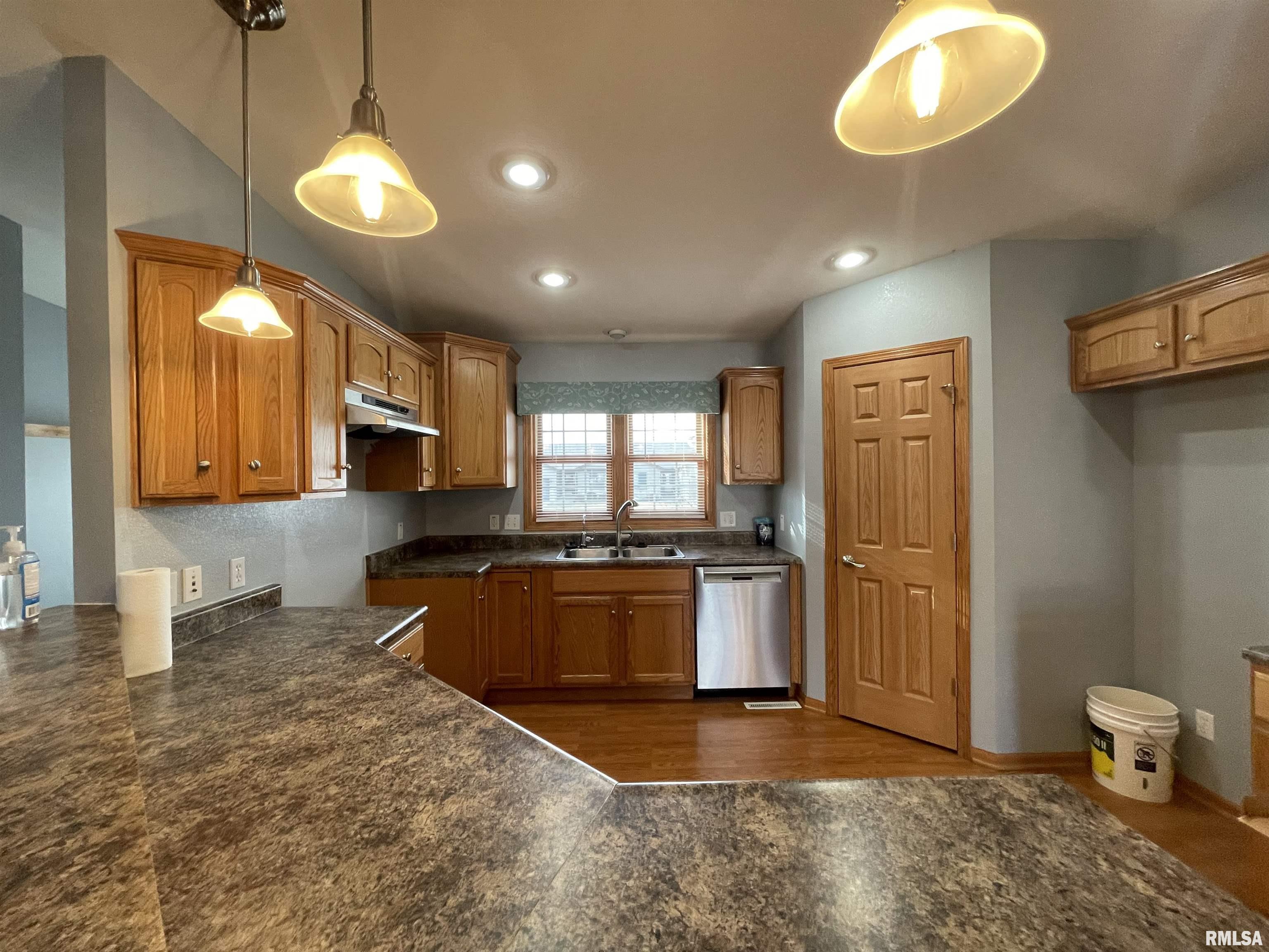 501 Mill Ridge Road Clinton, IA 52732 - Photo 5 of 23 Gallery Image 5