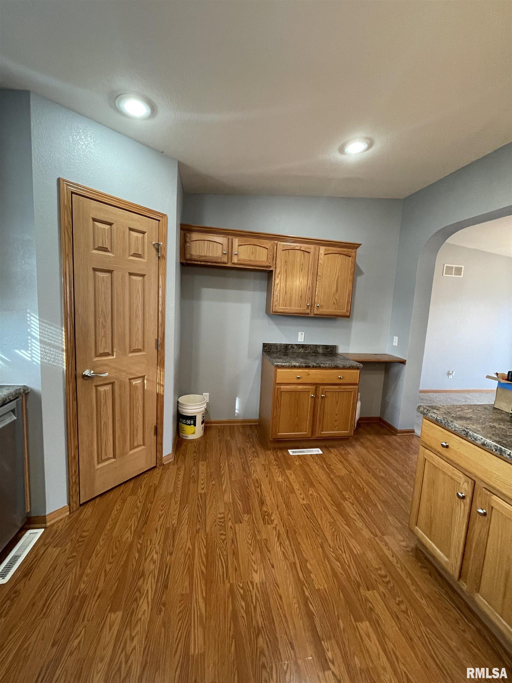 501 Mill Ridge Road Clinton, IA 52732 - Photo 7 of 23 Gallery Image 7