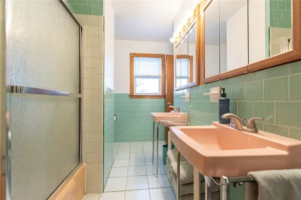 $579,000 | 1020 Warwick Avenue, Warwick, RI 02888