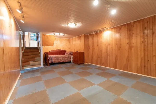 $579,000 | 1020 Warwick Avenue, Warwick, RI 02888