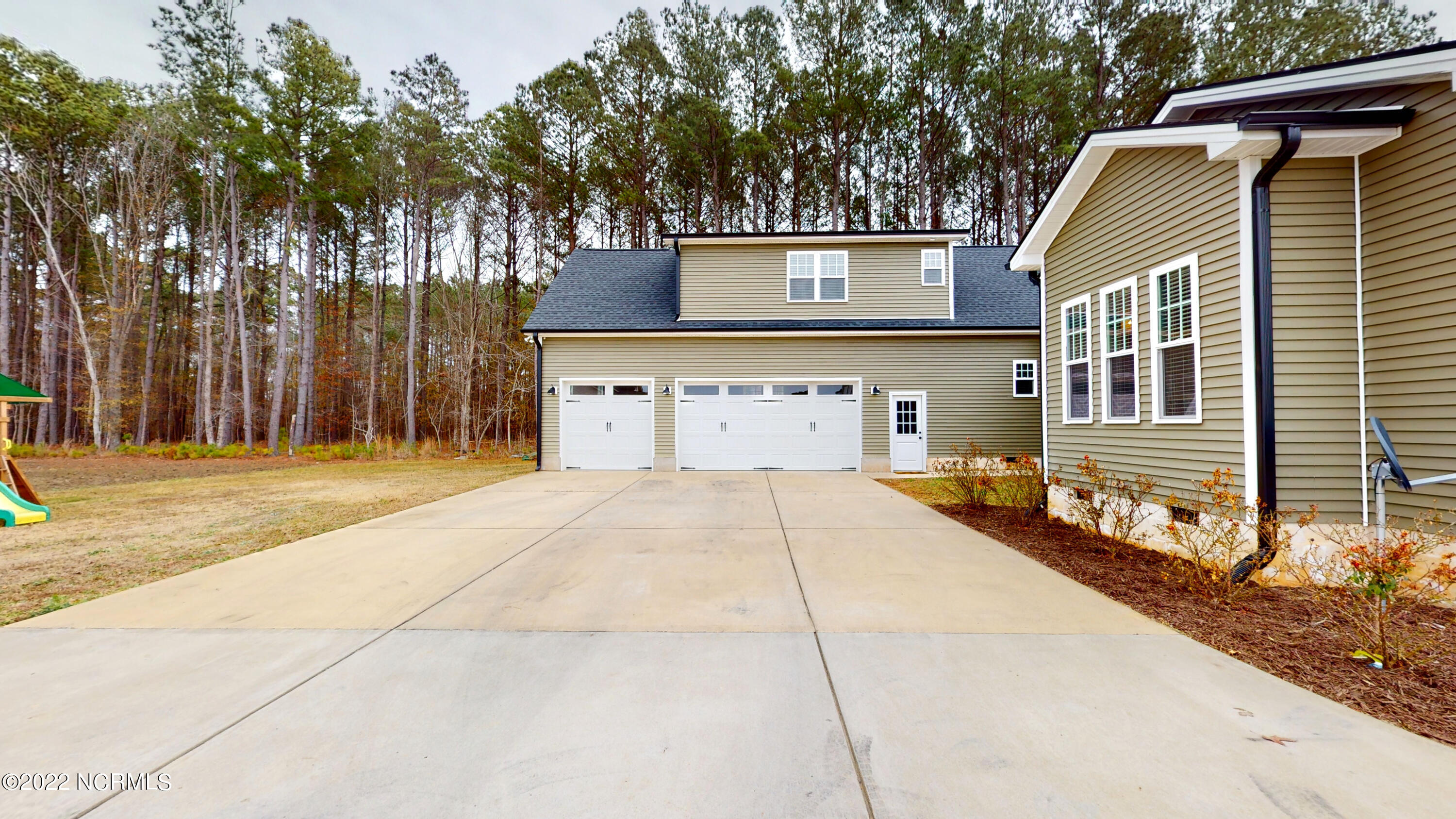 591 Evans Road Princeton, NC 27569 - Photo 50 of 54 L c Back