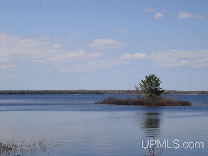 1804 West Co Road Gulliver, MI 49840 - Photo 3 of 29