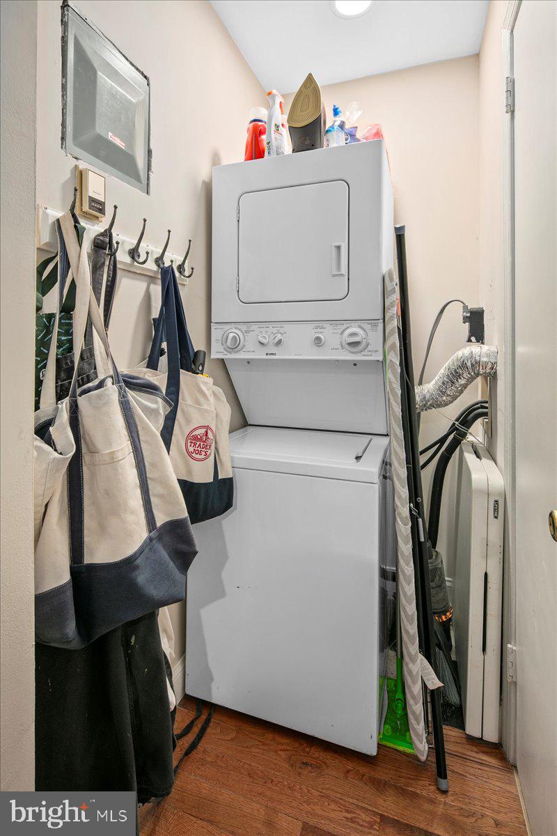 304 2nd Street Southeast Washington, DC 20003 - Photo 15 of 70 a utility room with dryer and washer