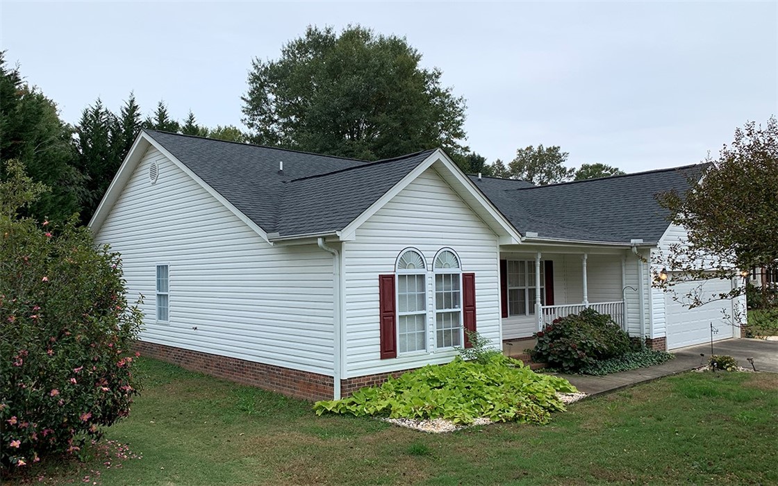 1101 Ravenswood Drive Anderson, SC 29625 - Photo 3 of 24