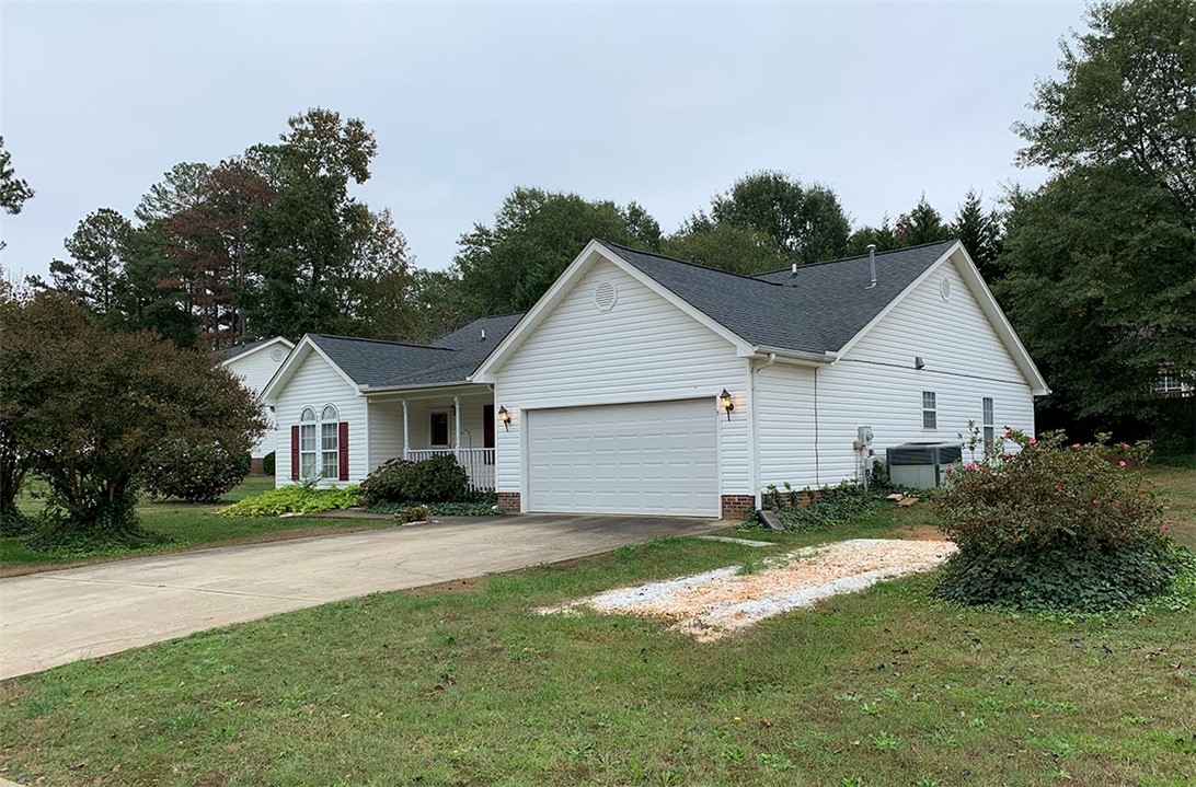 1101 Ravenswood Drive Anderson, SC 29625 - Photo 4 of 24
