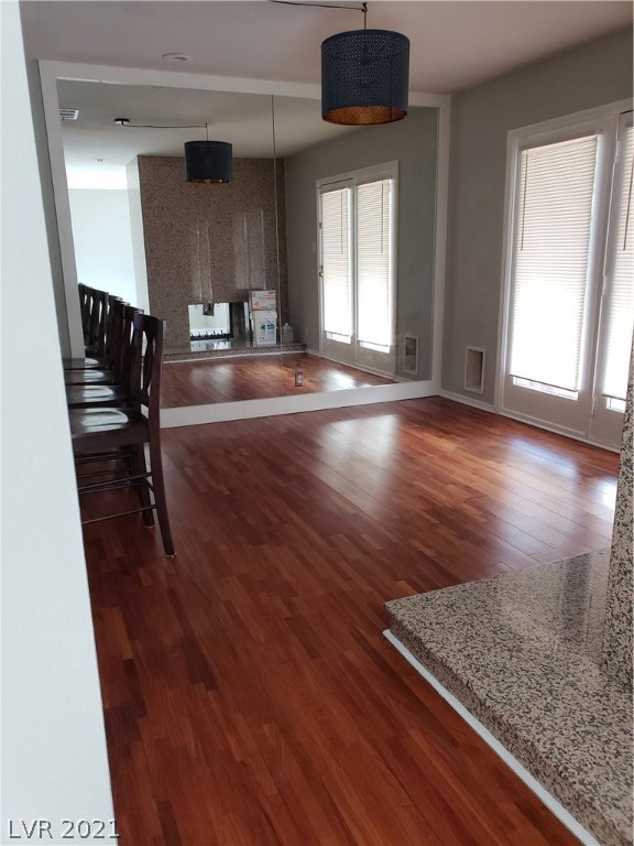 312 Lakehurst Road Las Vegas, NV 89145 - Photo 5 of 8 Gallery Image 5