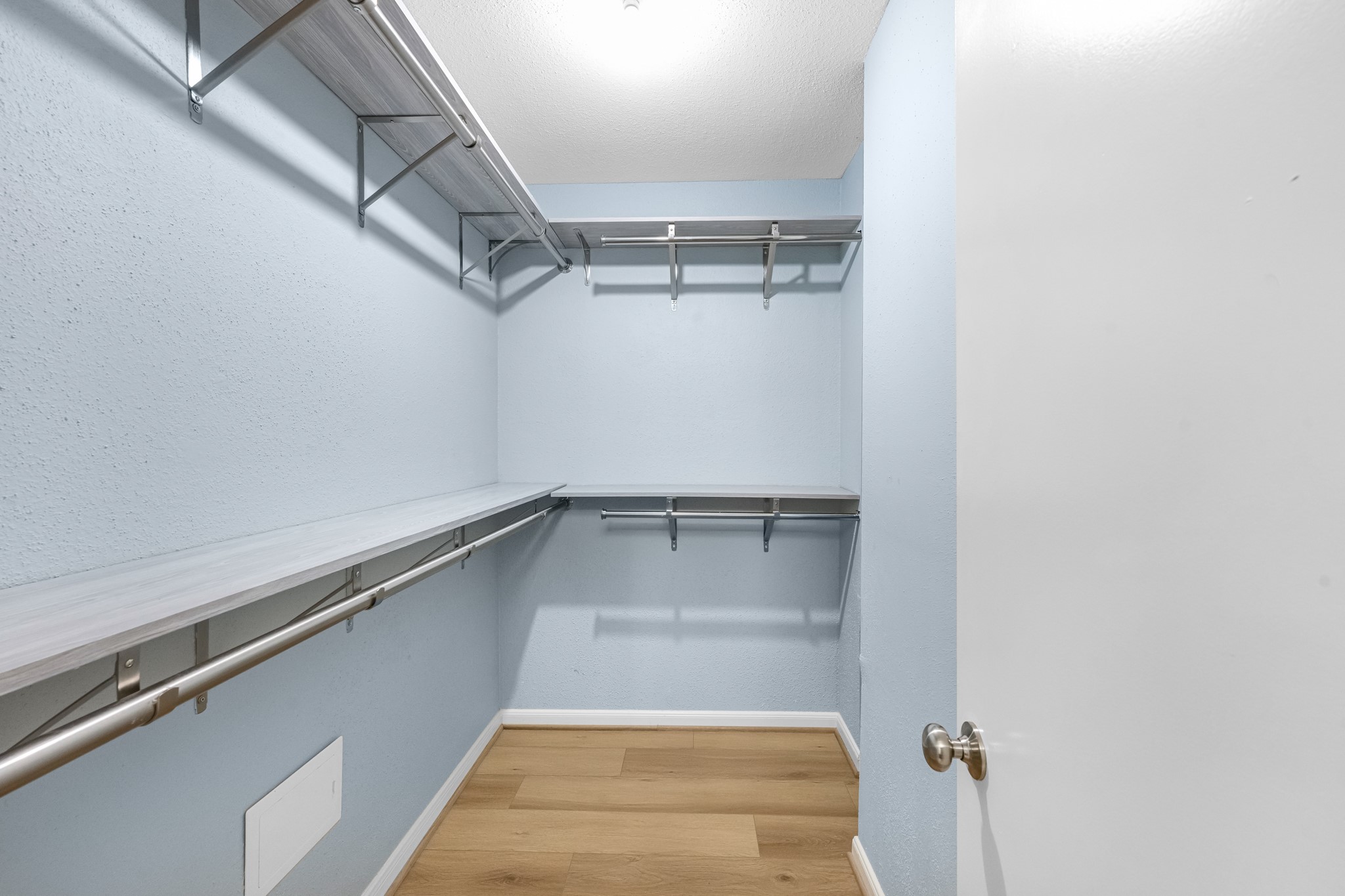 9800 Pagewood Lane, Unit 3103 Houston, TX 77063 - Photo 23 of 27 a view of entryway