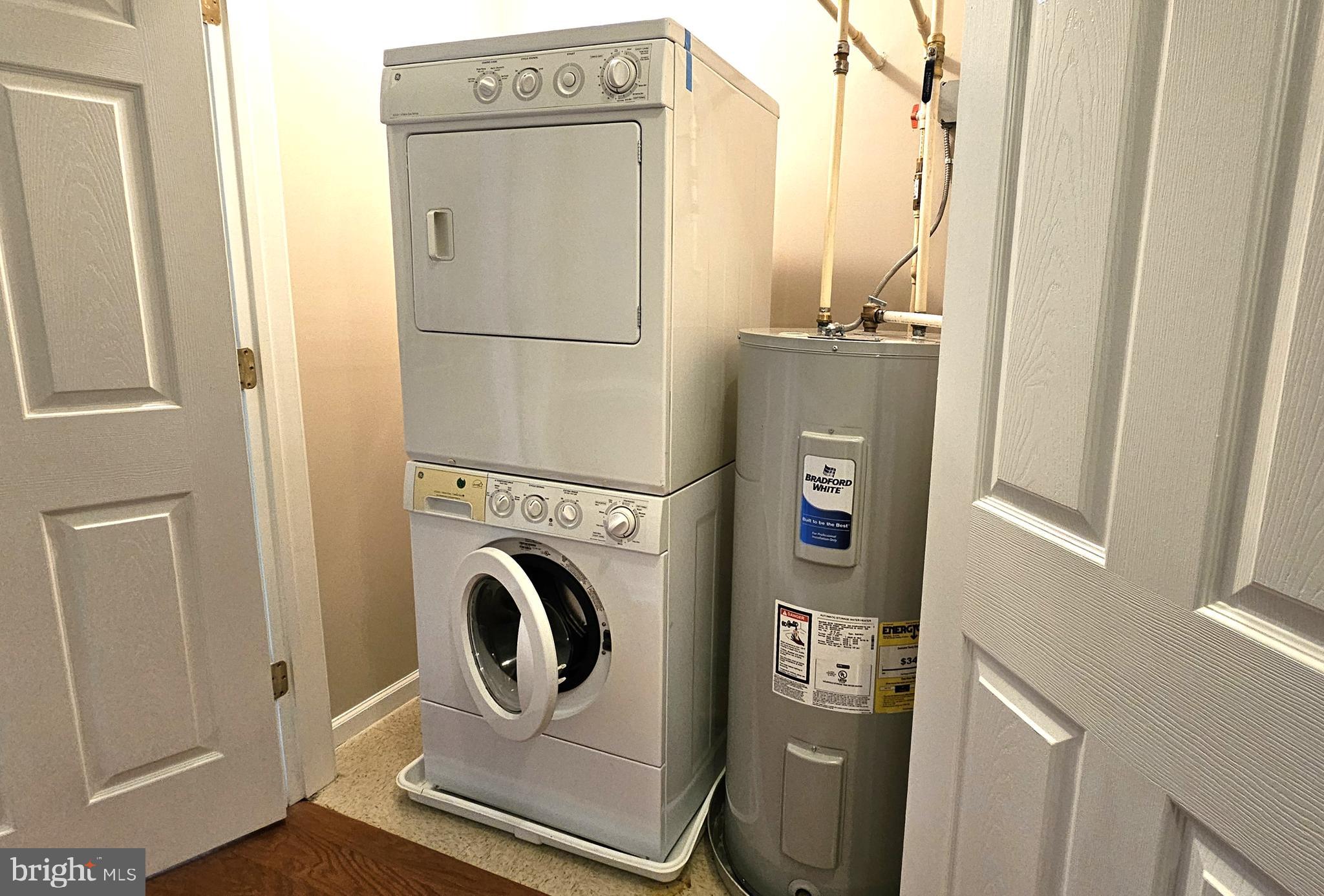 1121 Colts Circle, Unit P Lawrenceville, NJ 08648 - Photo 11 of 34 a utility room with dryer and washer