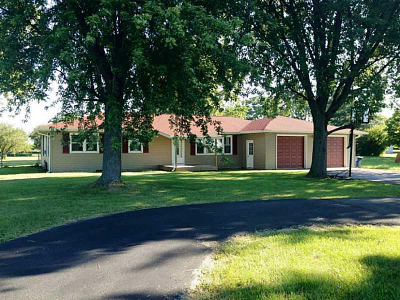 2076 Whiteland Road Whiteland, IN 46184 - Photo 1 of 18 Gallery Image 1