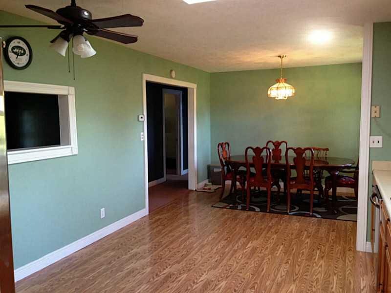 2076 Whiteland Road Whiteland, IN 46184 - Photo 10 of 18 Gallery Image 10