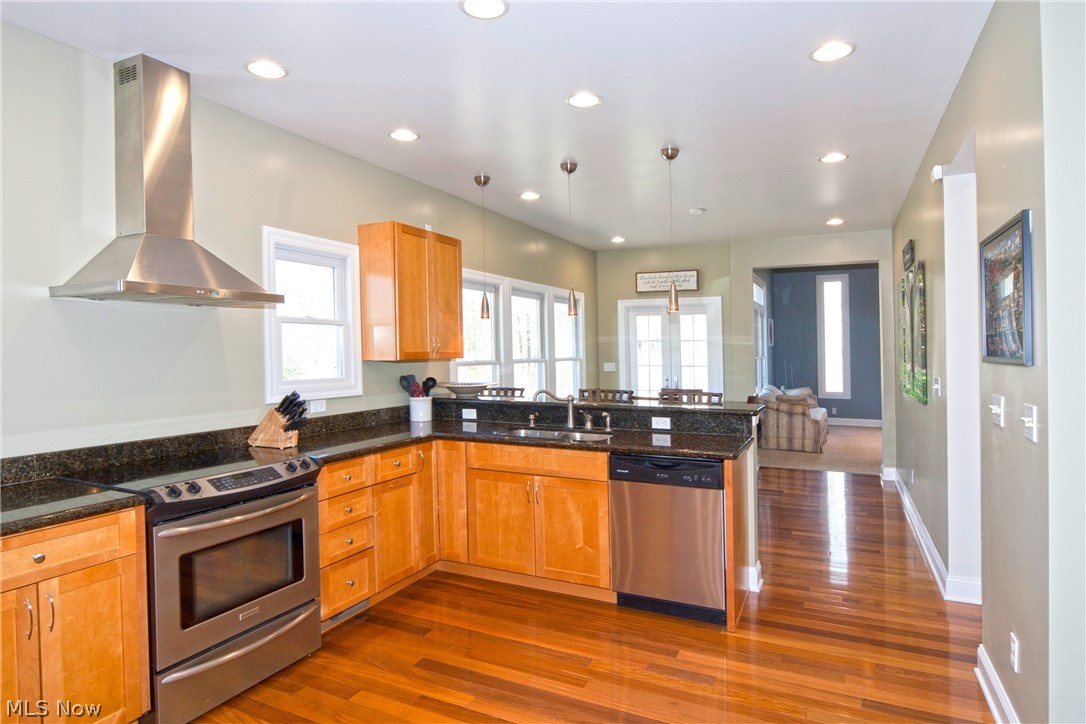 17280 Old State Road Middlefield, OH 44062 - Photo 10 of 24 Kitchen with Stainless Steel Appliances