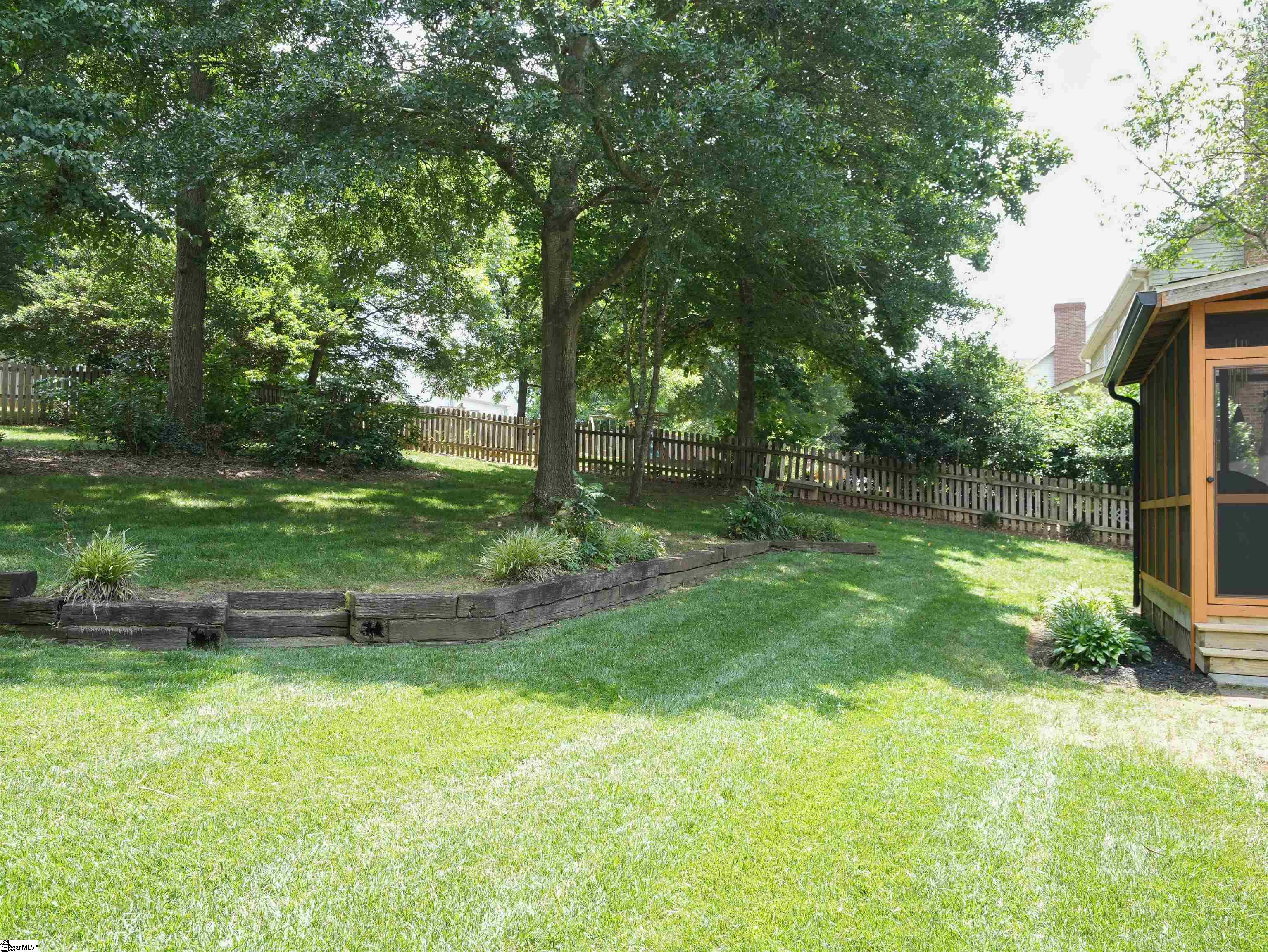 233 Rock Road Greer, SC 29651 - Photo 4 of 36