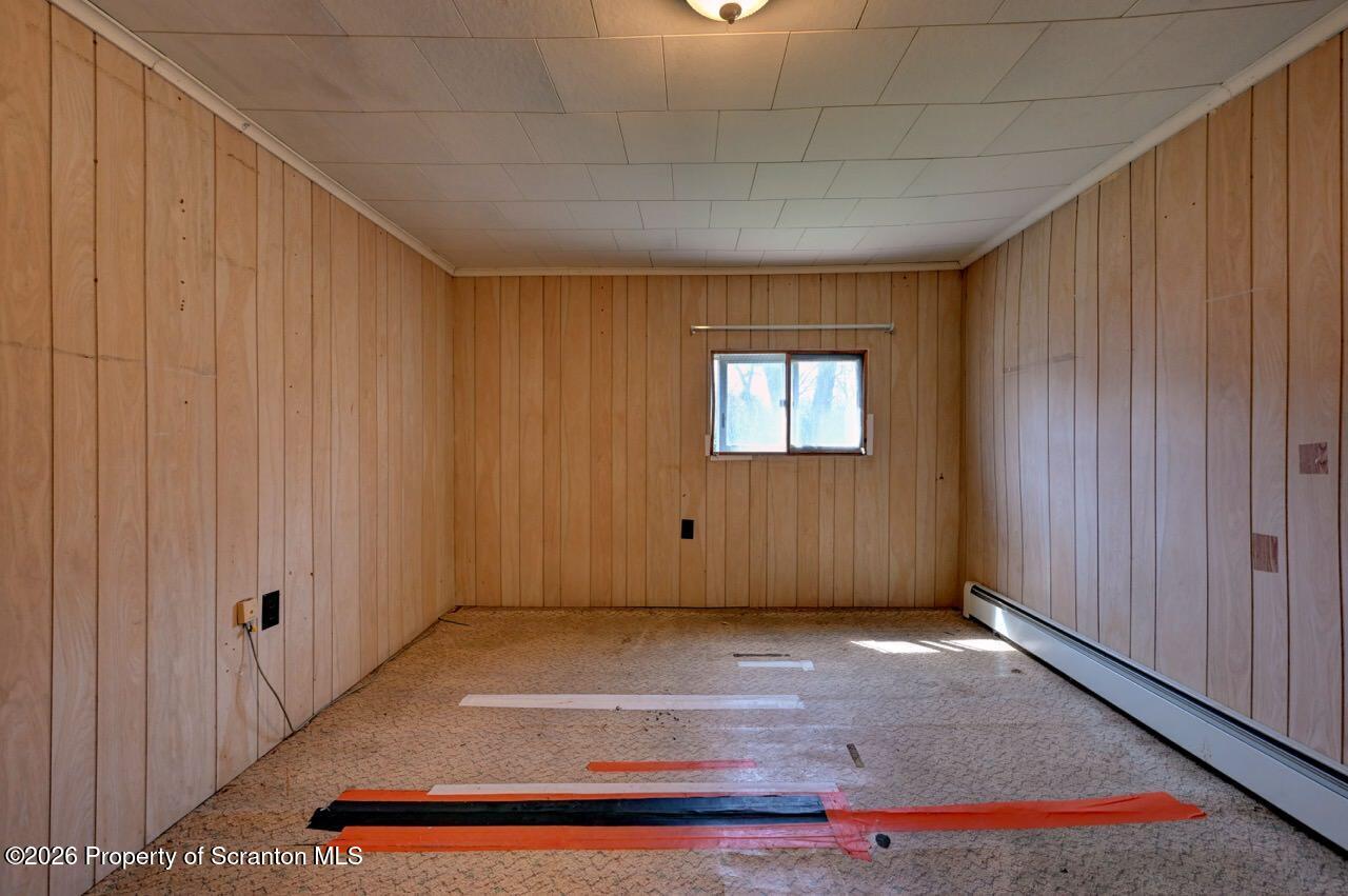 18 Green Ridge Street Scranton, PA 18509 - Photo 26 of 29 an empty room with windows