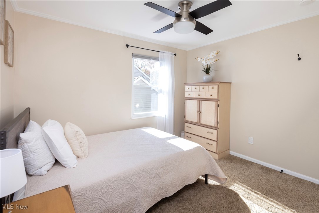 2783 Hampton Road Rocky River, OH 44116 - Photo 26 of 41 Bedroom #3 offers western exposure and sunshine!