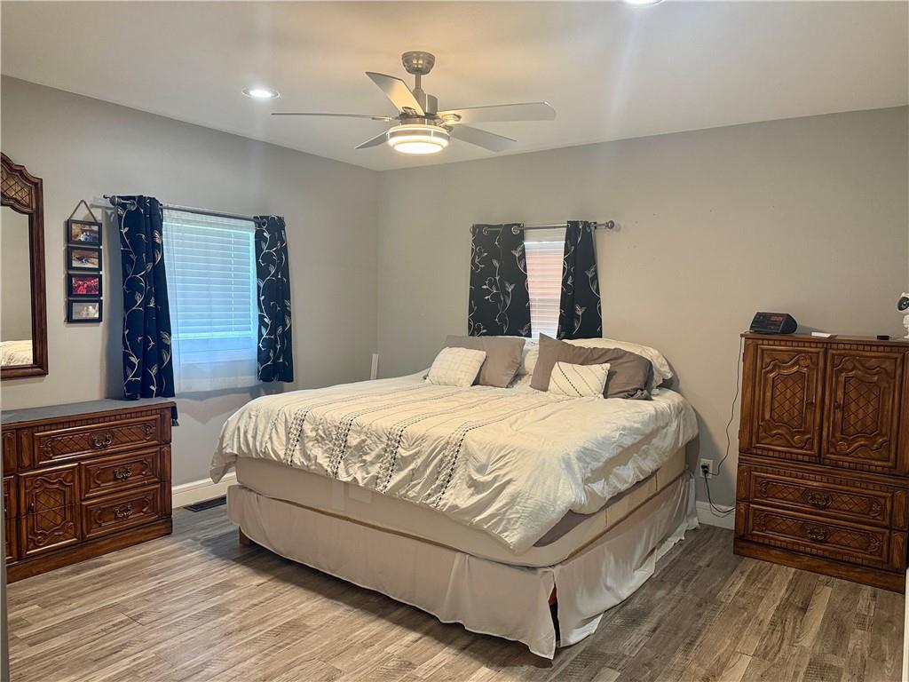 702 Kansas Street Burlington, KS 66839 - Photo 8 of 11