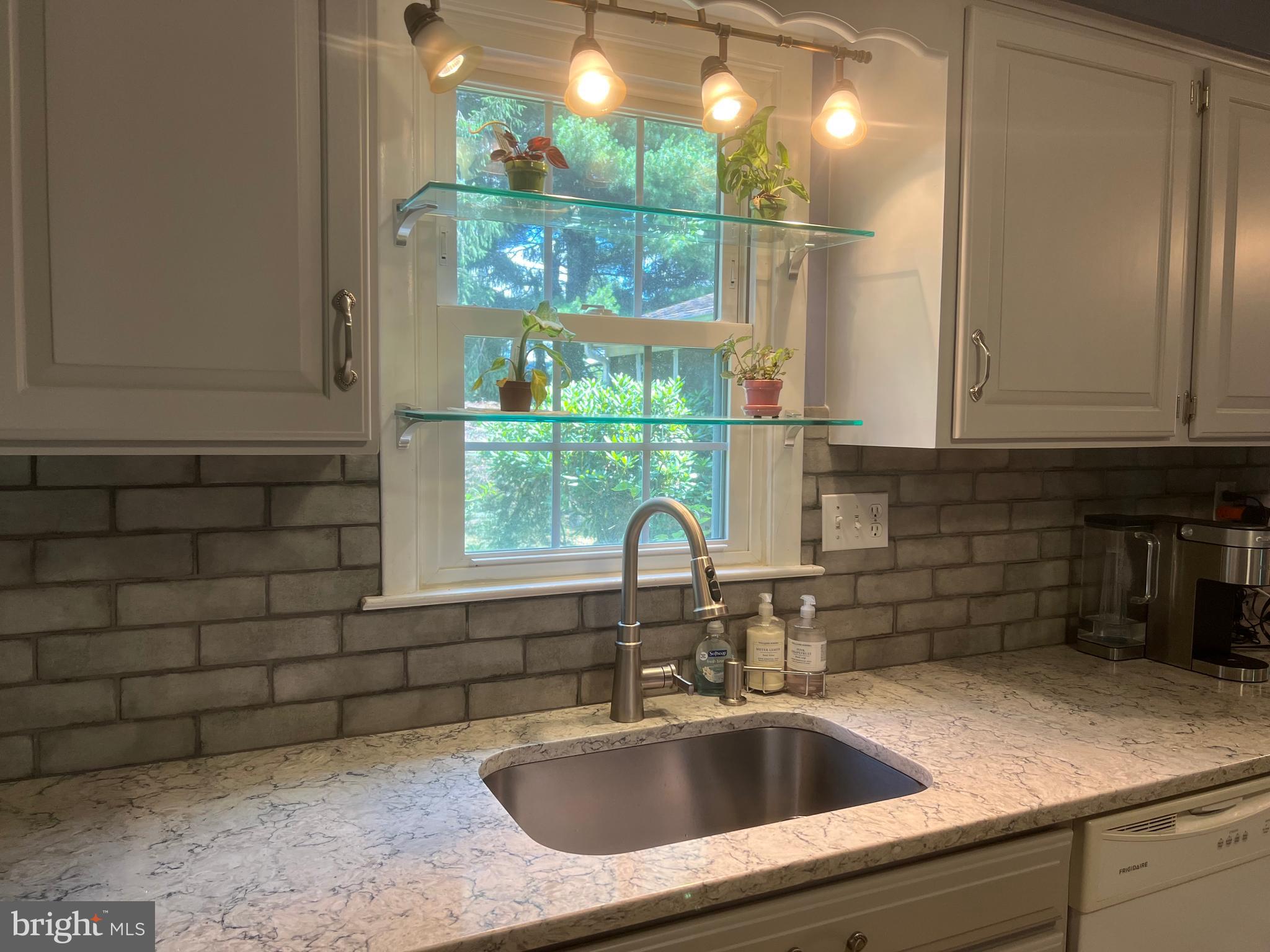 720 North Reeds Road Downingtown, PA 19335 - Photo 6 of 28 Beautiful Granite Counters