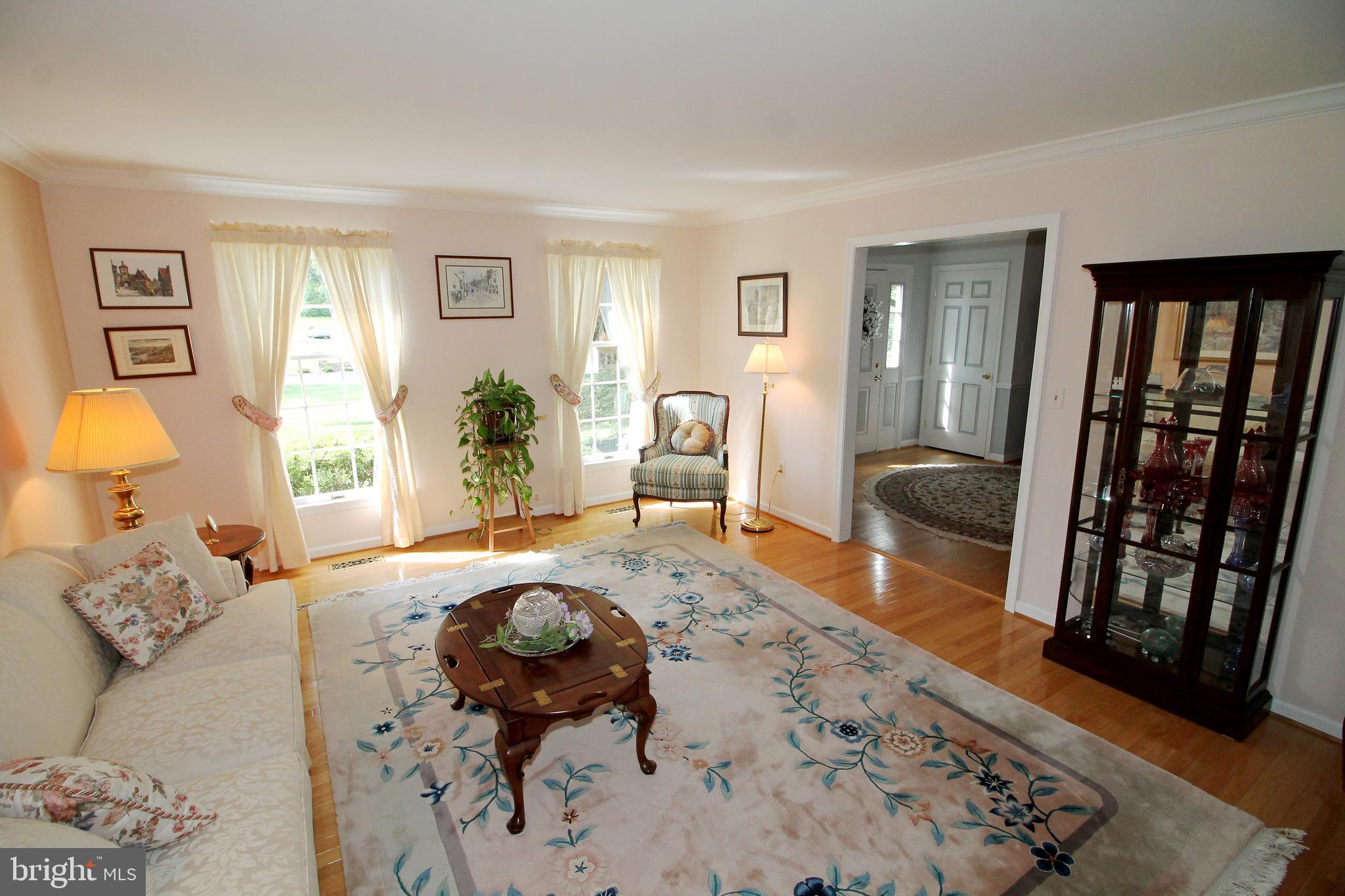 3906 Eland Road Phoenix, MD 21131 - Photo 6 of 43 Living Room