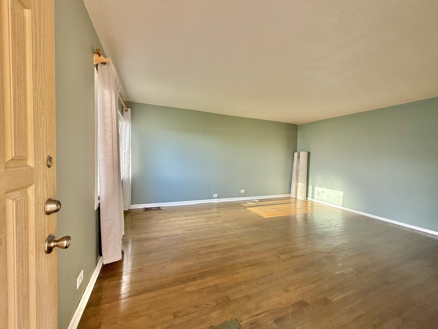 7825 South Pulaski Road Chicago, IL 60652 - Photo 4 of 19 Gallery Image 4