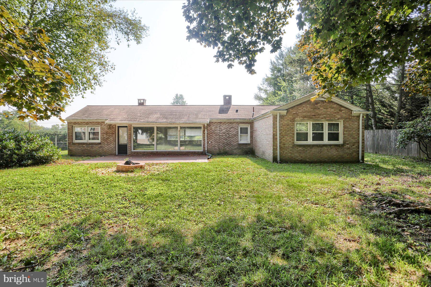 1704 Colonial Road Harrisburg, PA 17112 - Photo 23 of 26 Gallery Image 23