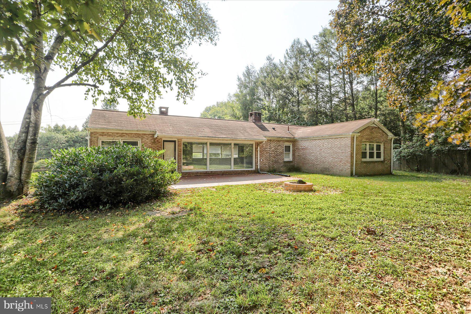 1704 Colonial Road Harrisburg, PA 17112 - Photo 24 of 26 Gallery Image 24