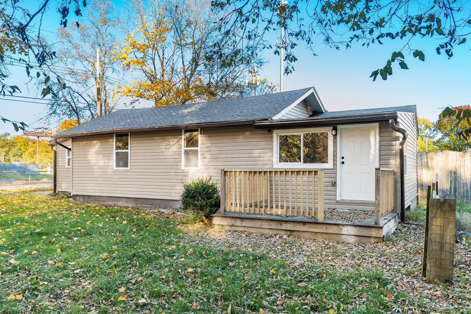 4533 Katherine Road Columbus, OH 43232 - Photo 1 of 30 003_ Dr Columbus OH 43232 USA