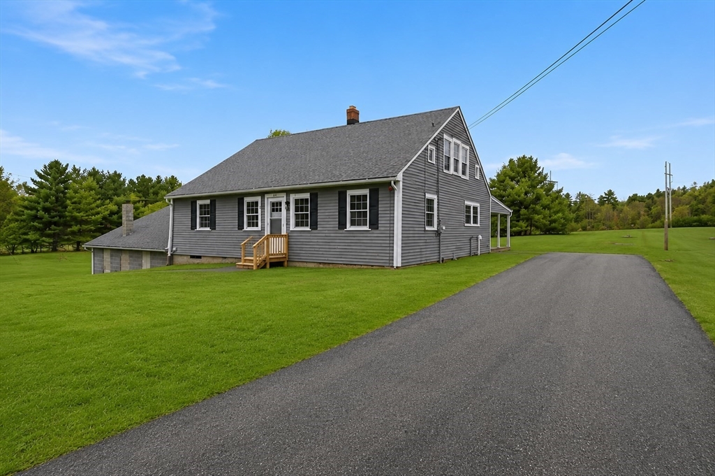 46 Smith Street Palmer, MA 01069 - Photo 2 of 25