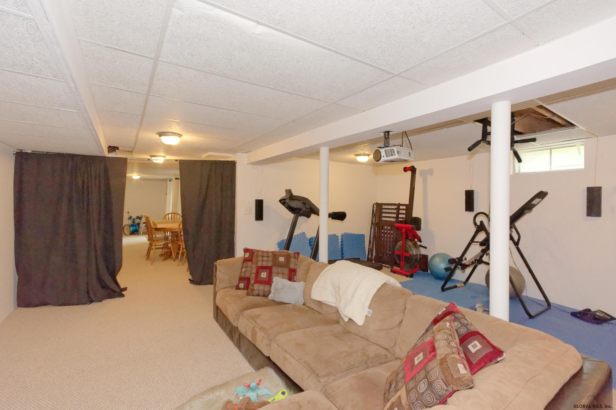 35 Summit Road Bethlehem, NY 12054 - Photo 32 of 41 Photo 45