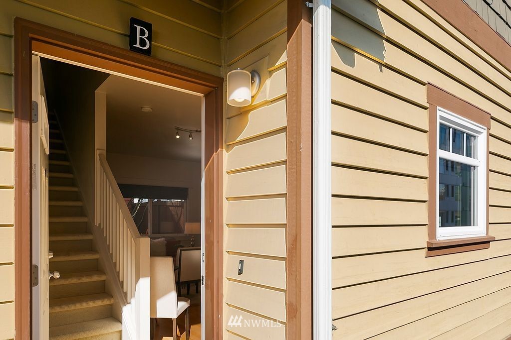 2015 South Main Street, Unit B Seattle, WA 98144 - Photo 1 of 20