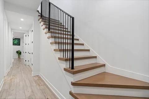 $899,900 | 1541 West Pearson Street, Unit 1, Chicago, IL 60642